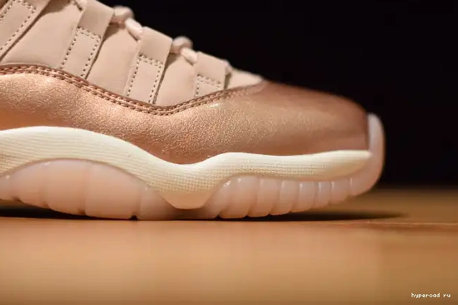11 GS Rose Low Jordan Air Gold AH7860-105 0417